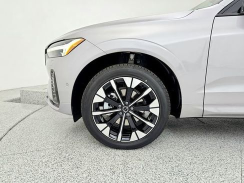 New 2026 Volvo XC60 B5 Plus w/ Protection Package Premier image 24