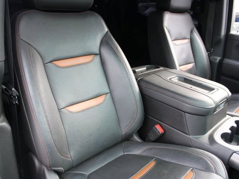 Used 2019 GMC Sierra 1500 AT4 w/ AT4 Premium Package image 27