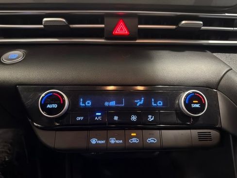 Used 2023 Hyundai Elantra SEL FWD image 25