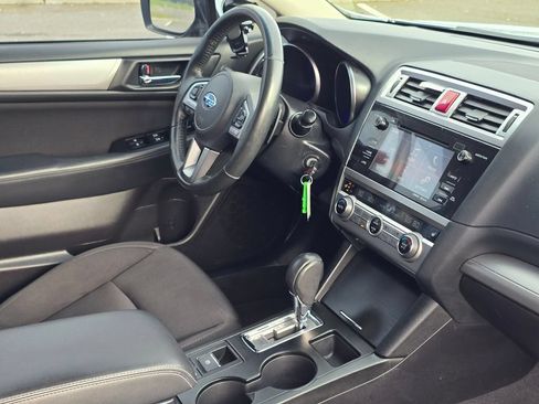 Used 2017 Subaru Legacy 2.5i Premium w/ Moonroof Package AWD/4WD image 20