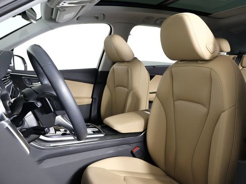 Used 2023 Audi Q7 3.0T Prestige image 7