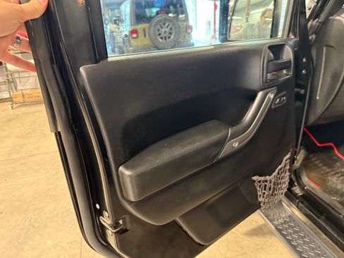 Used 2016 Jeep Wrangler Unlimited Sport AWD/4WD image 42