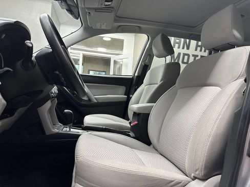 Used 2016 Subaru Forester 2.5i Premium w/ All-Weather Package image 14