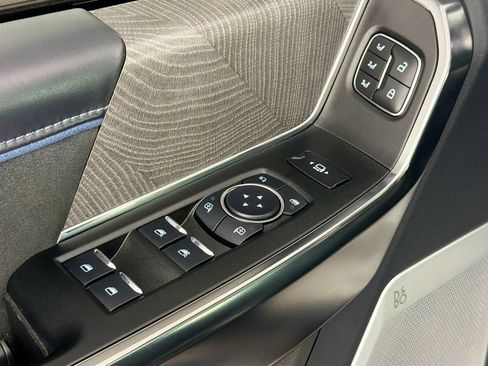 Used 2025 Ford F250 Platinum AWD/4WD image 18