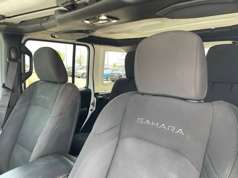 Used 2022 Jeep Wrangler Unlimited Sahara image 23