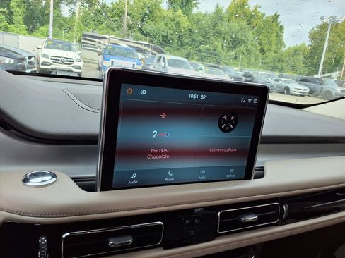 Used 2024 Lincoln Aviator AWD image 18