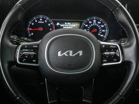 Certified 2022 Kia Sorento S w/ Panoramic Sunroof Package AWD/4WD image 15