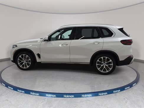 Certified 2024 BMW X5 xDrive40i w/ Parking Assistance Package AWD/4WD image 8