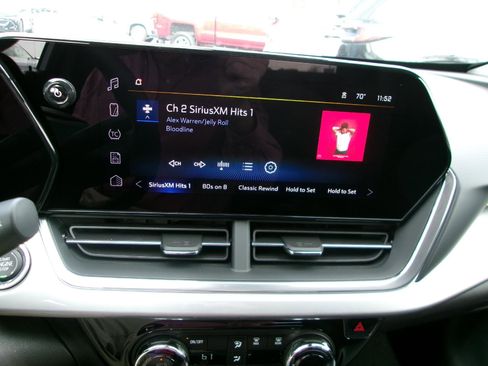 New 2026 Chevrolet Trax LT image 16