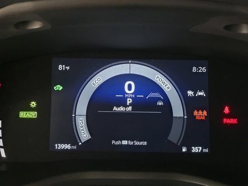 Used 2025 Toyota Camry SE w/ Convenience Package FWD image 14