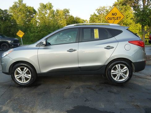 Used 2013 Hyundai Tucson GLS AWD/4WD image 2