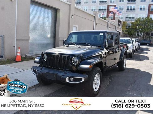 Used 2022 Jeep Gladiator Sport image 3
