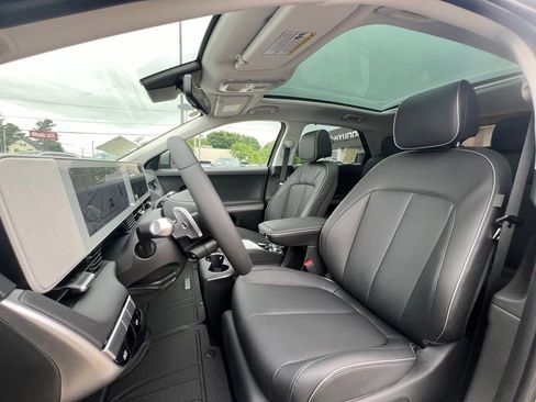 New 2024 Hyundai Ioniq 5 Limited image 16