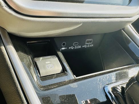 Certified 2025 Subaru Legacy Premium image 15