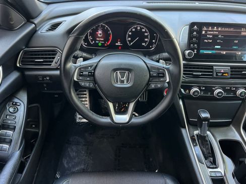 Used 2018 Honda Accord Sport image 15