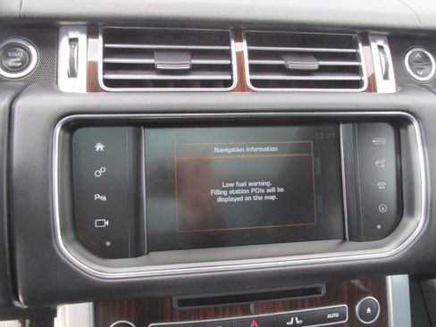 Used 2016 Land Rover Range Rover HSE image 32