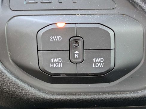 Used 2026 RAM 2500 Big Horn AWD/4WD image 25