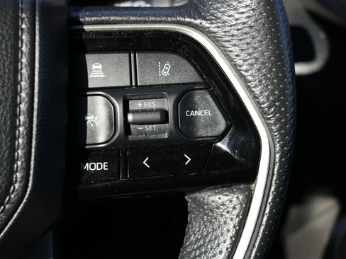 Used 2023 Toyota Sequoia Limited image 20