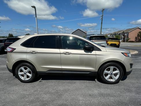 Used 2017 Ford Edge SE AWD/4WD image 4