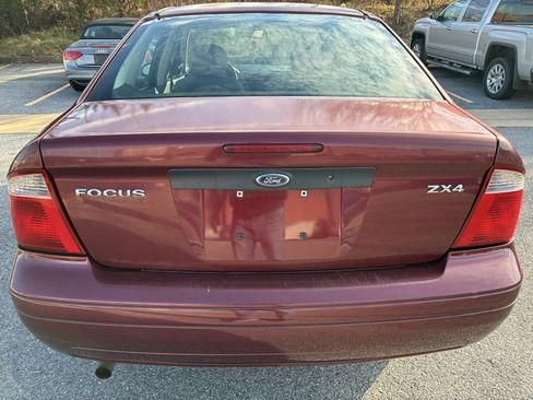 Used 2006 Ford Focus ZX4 Sedan image 5