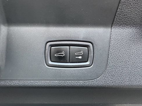 Used 2017 Porsche Panamera Turbo image 51