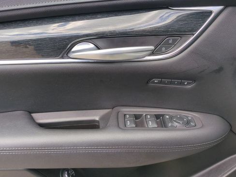 Used 2022 Cadillac XT5 Premium Luxury AWD/4WD image 24