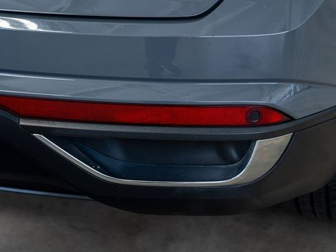 Used 2022 Volkswagen Atlas Cross Sport SE w/ Black Wheel Package image 29