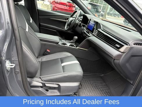 Used 2025 Toyota Camry SE w/ Convenience Package AWD/4WD image 18