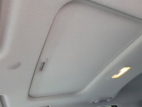 New 2025 Hyundai Venue SEL image 27