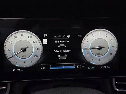 Used 2024 Hyundai Elantra SEL FWD image 17