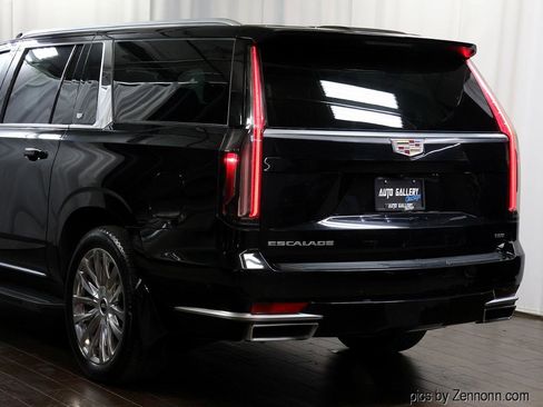 Used 2021 Cadillac Escalade ESV Premium Luxury w/ Driver Assist Tech Package AWD/4WD image 7