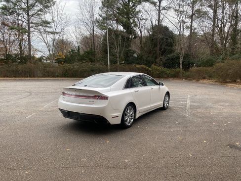 Used 2016 Lincoln MKZ Base 4dr Sedan w/ Equipment Group 200A Select image 8