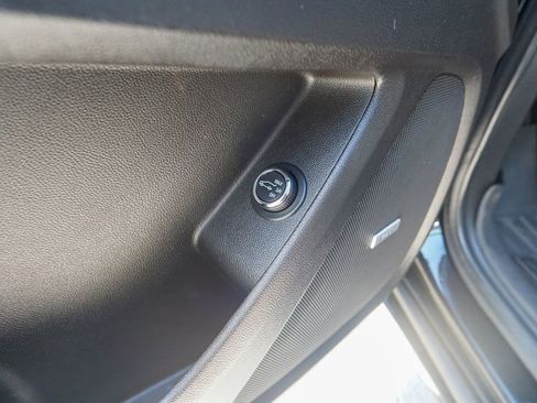 Used 2020 Chevrolet Traverse Premier w/ Redline Edition FWD image 19