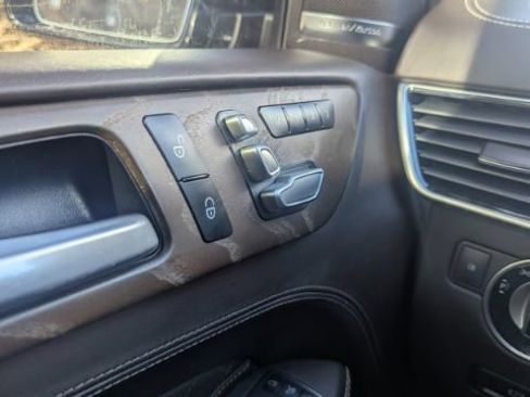 Used 2018 Mercedes-Benz GLE 350 4MATIC image 31