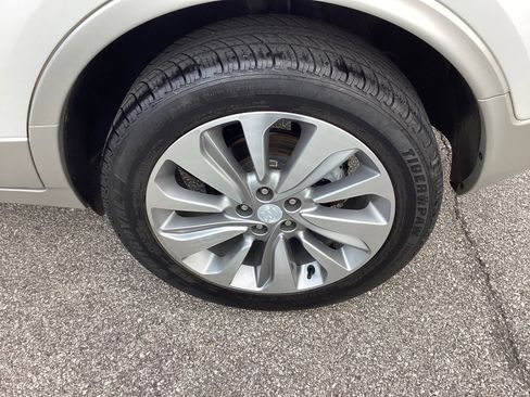 Used 2020 Buick Encore Preferred image 11