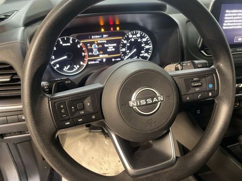 Used 2024 Nissan Rogue SV image 22