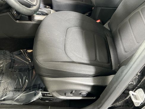 Used 2022 Jeep Renegade Latitude w/ Convenience Group AWD/4WD image 19