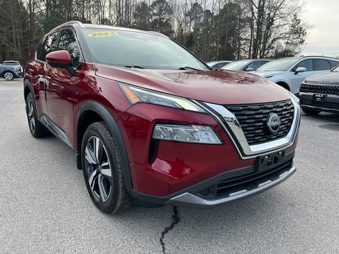 Used 2023 Nissan Rogue SL w/ SL Premium Package image 10