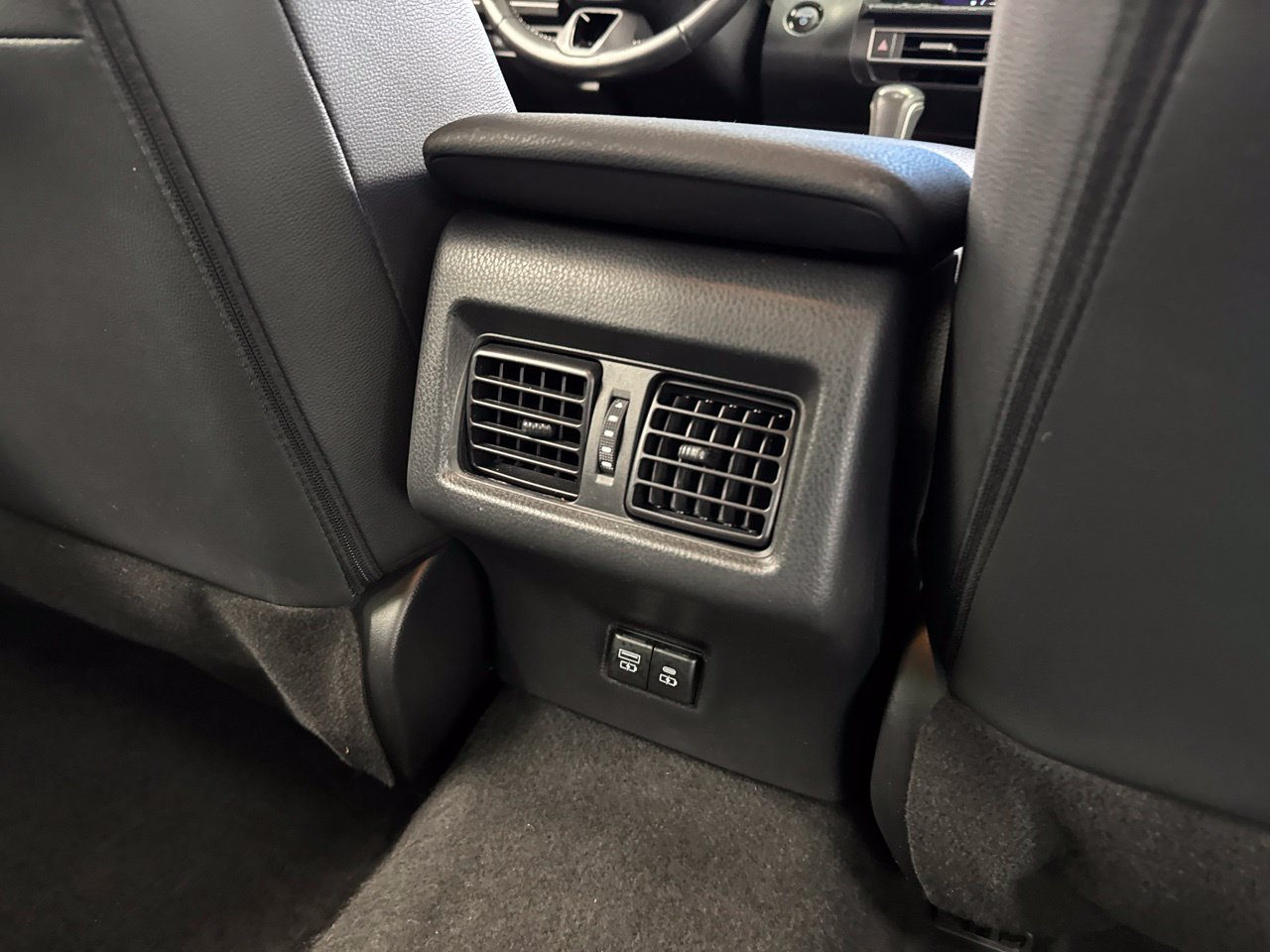 Used 2025 Toyota Camry SE w/ Convenience Package FWD image 45