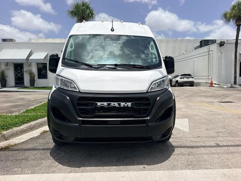 Used 2023 RAM ProMaster 2500 FWD image 3