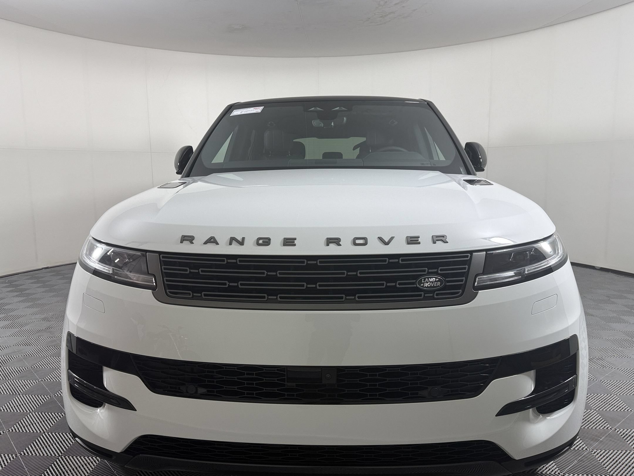 New 2027 Land Rover Range Rover Sport SE AWD/4WD image 6