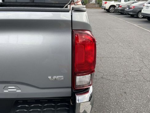 Used 2019 Toyota Tacoma SR5 image 17