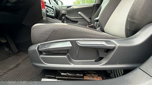 Used 2017 Volkswagen Jetta S FWD image 18