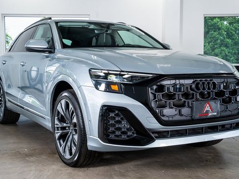 Used 2024 Audi Q8 Premium Plus w/ Premium Plus Package image 4