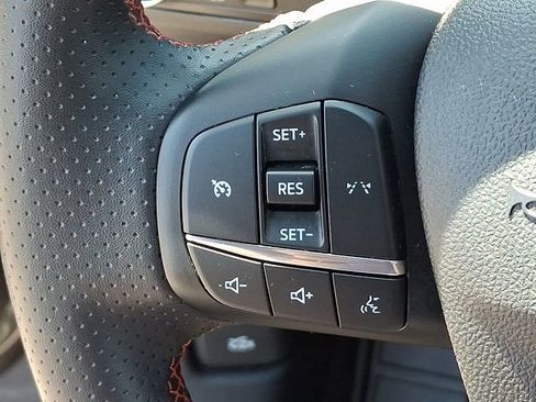 Used 2025 Ford Escape ST-Line AWD/4WD image 19