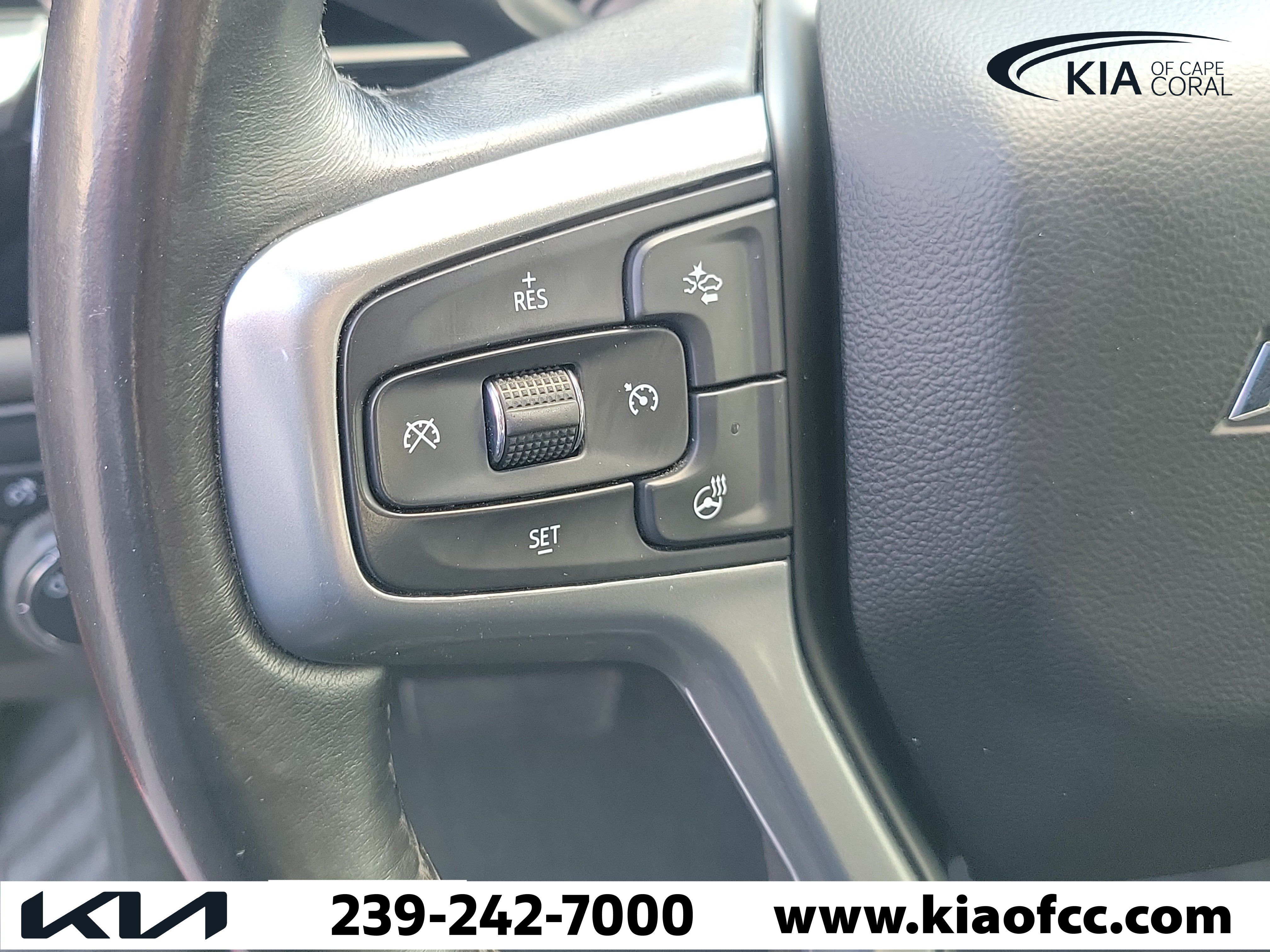 Used 2022 Chevrolet Silverado 1500 LT AWD/4WD image 25