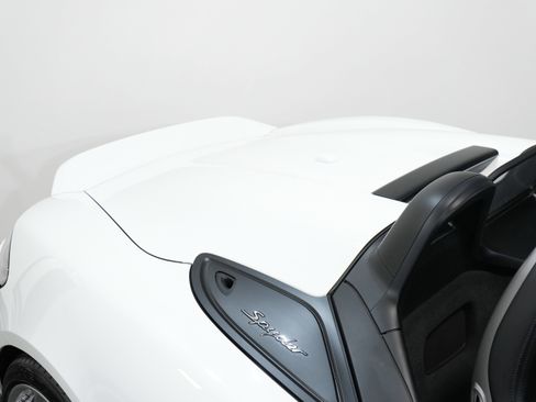 Used 2021 Porsche 718 Boxster Spyder image 17