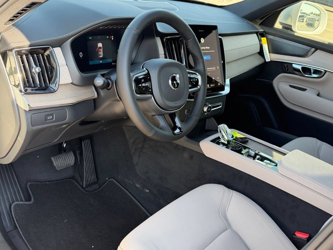 New 2027 Volvo XC90 B6 Plus AWD/4WD image 10