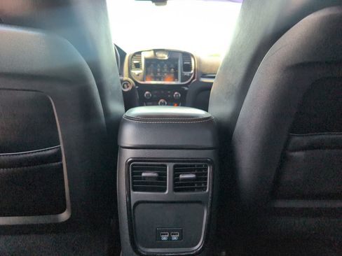 Used 2019 Chrysler 300 S AWD/4WD image 30