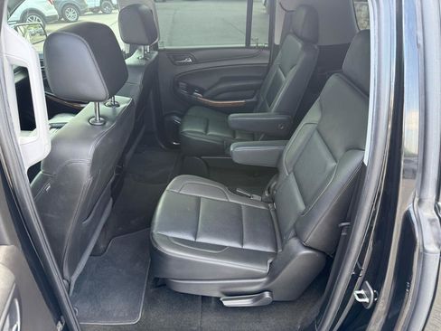 Used 2018 Chevrolet Suburban Premier RWD image 15